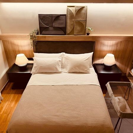 2 Bedroom Apt - Live Like A Local In Kolonaki أثينا المظهر الخارجي الصورة