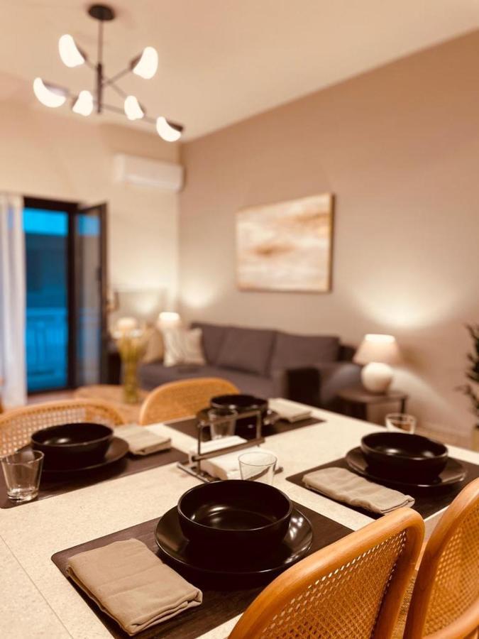 2 Bedroom Apt - Live Like A Local In Kolonaki أثينا المظهر الخارجي الصورة