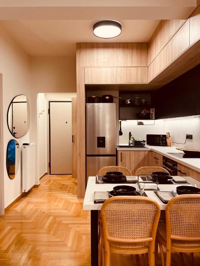 2 Bedroom Apt - Live Like A Local In Kolonaki أثينا المظهر الخارجي الصورة