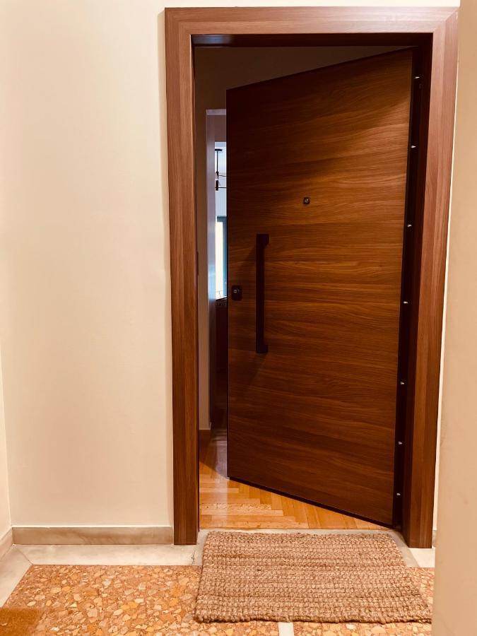 2 Bedroom Apt - Live Like A Local In Kolonaki أثينا المظهر الخارجي الصورة