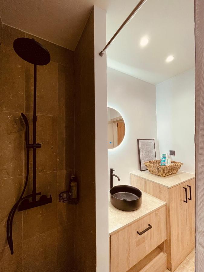 2 Bedroom Apt - Live Like A Local In Kolonaki أثينا المظهر الخارجي الصورة